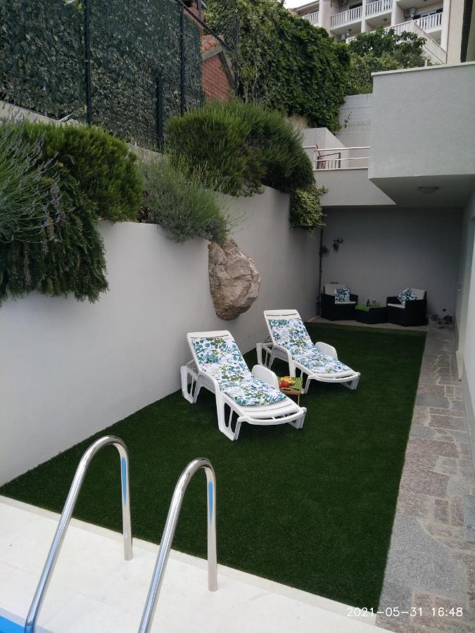 Private Pool And Sea View Apartment Omiš Eksteriør bilde